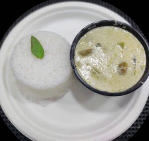 Steam Rice With Green Thai Curry